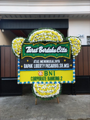 Papan Bunga Duka di Gunung Ibul Barat