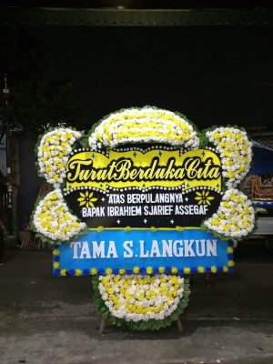 Papan Bunga Duka di Gunung Ibul Barat
