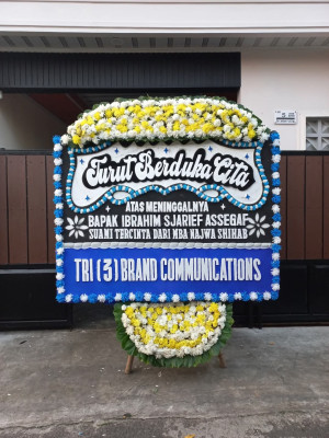 Papan Bunga Duka di Gunung Ibul Barat